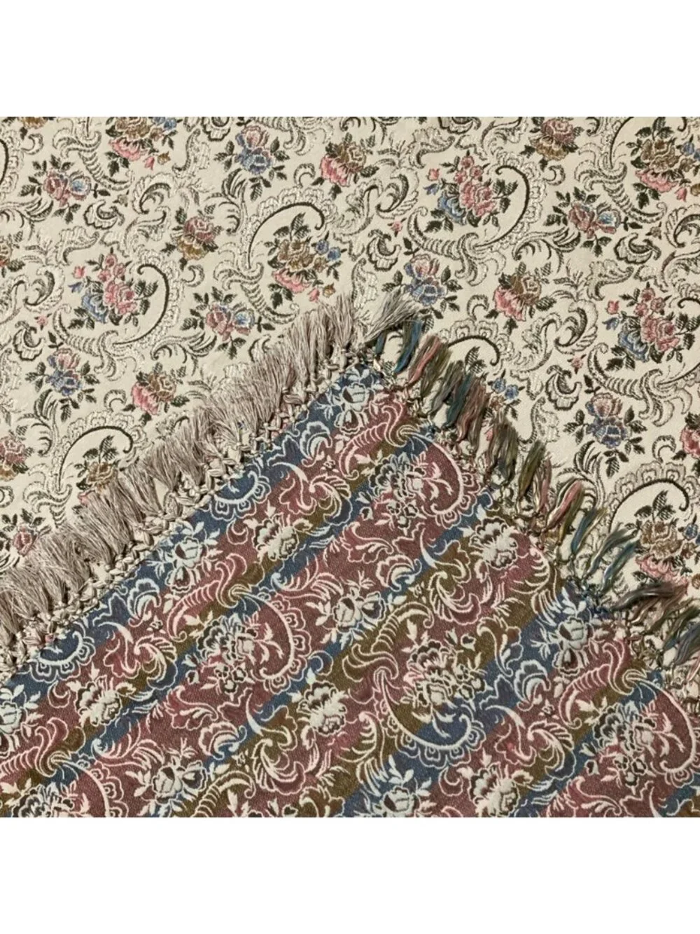 Vintage Cottagecore Granny Chic Tapestry Floral Tablecloth 73